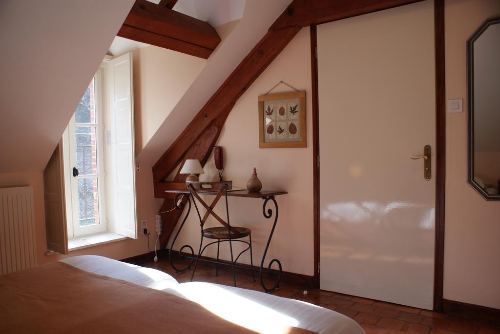 Отель Manoir Bonpassage Thury  Экстерьер фото