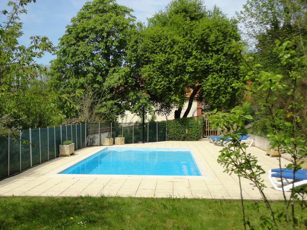 Отель Manoir Bonpassage Thury  Экстерьер фото